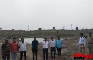 रेत उत्खनन करते हुए दो पोकलेन मशीन जब्त.